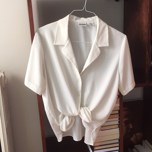 white flowy top short sleeve